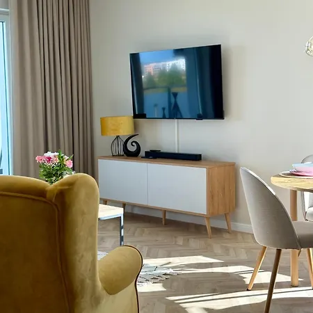 Apartment Charlotte Hutnicza Parking Free